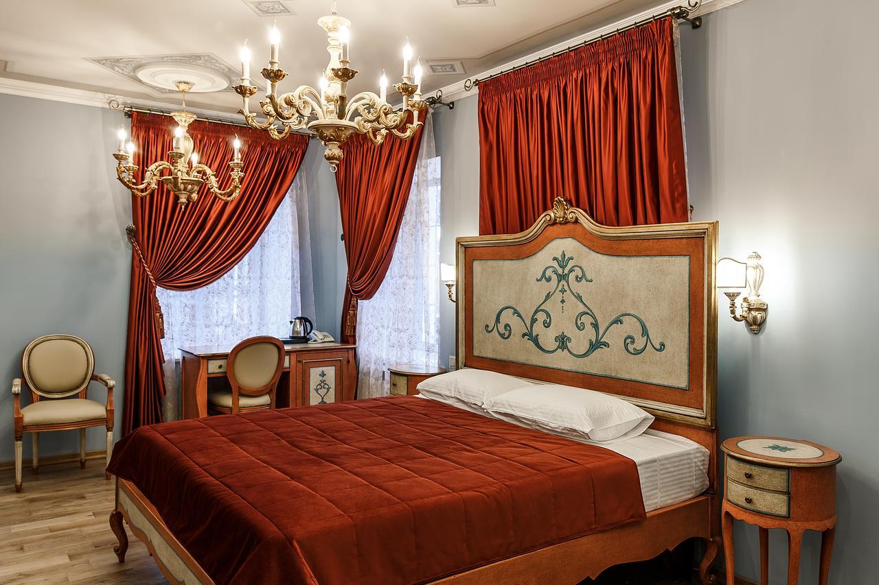 Art Hotel Aleksandrovsky Kostroma Bagian luar foto